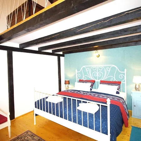 Vikendica Authentic Stone House With An Outdoor Living