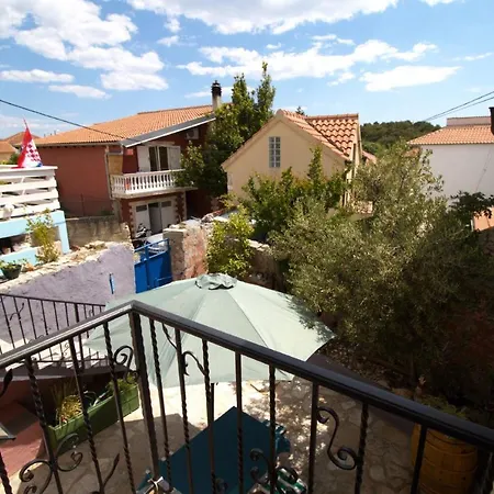 Vikendica Authentic Stone House With An Outdoor Living *